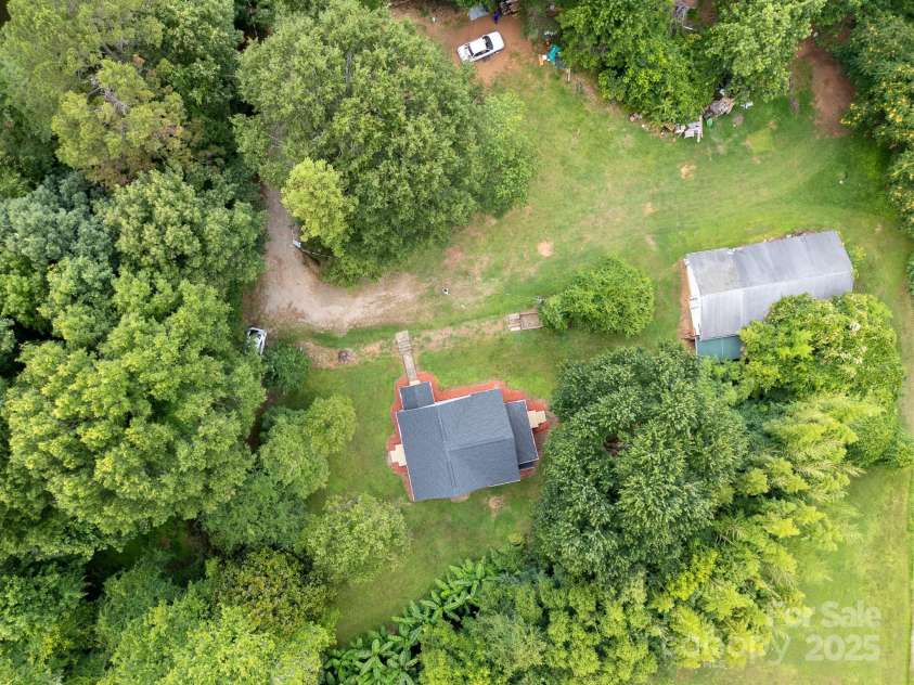 2901 Shipp Avenue, Newton, NC 28658.  MLS# CAR4266618, YatesRealty ID 26012. 