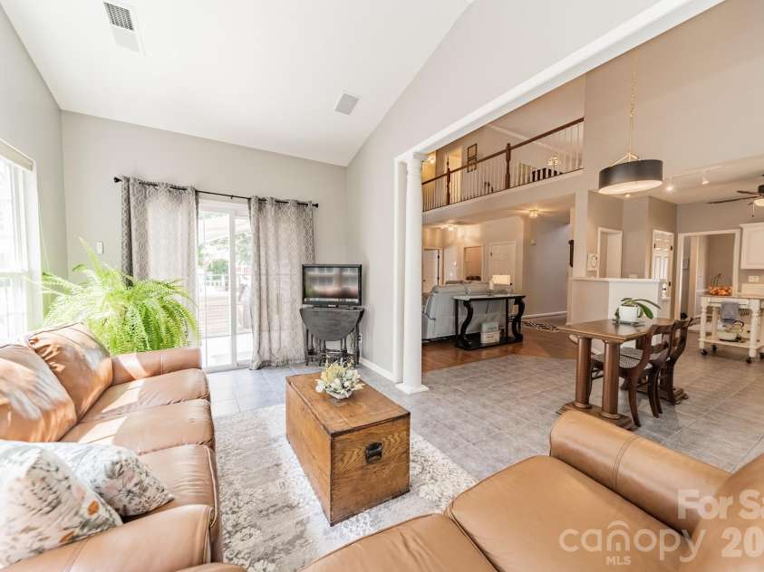 6216 Creek Breeze Road, Charlotte, NC 28269.  MLS# CAR4369995, YatesRealty ID 26012. 