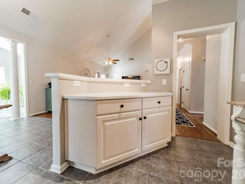 6216 Creek Breeze Road, Charlotte, NC 28269.  MLS# CAR4369995, YatesRealty ID 26012. 