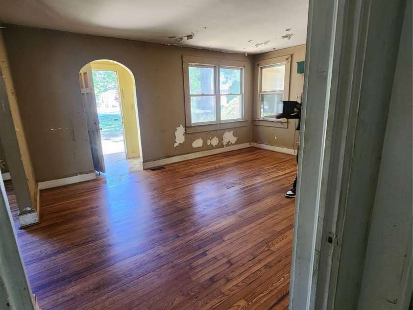 5510 Allen Road, Charlotte, NC 28269.  MLS# CAR4382534, YatesRealty ID 26014. 