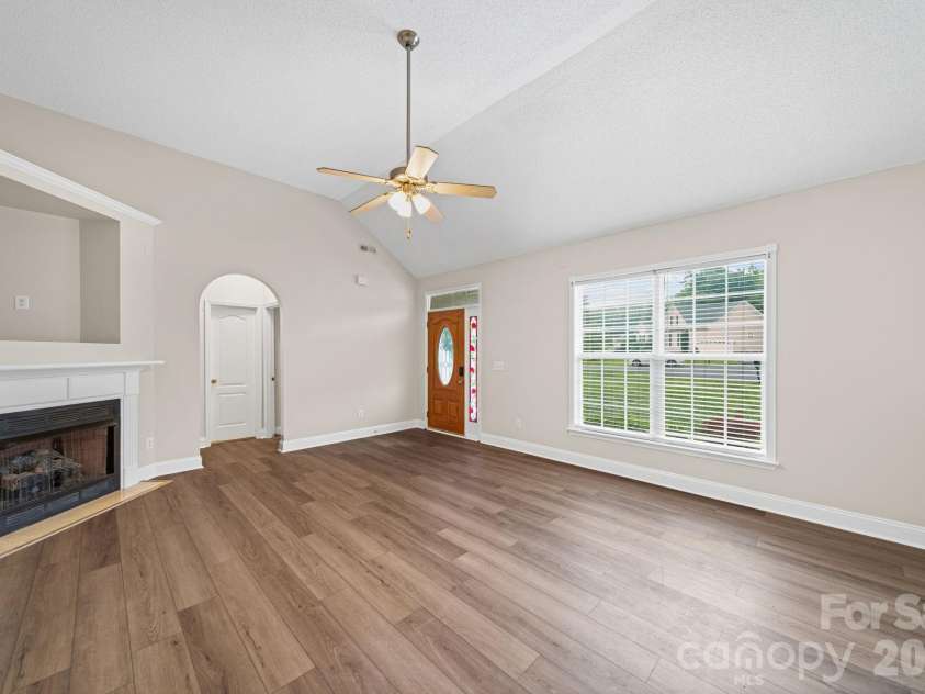 4046 Navajo Court, Rock Hill, SC 29732.  MLS# CAR4386629, YatesRealty ID 26015. 