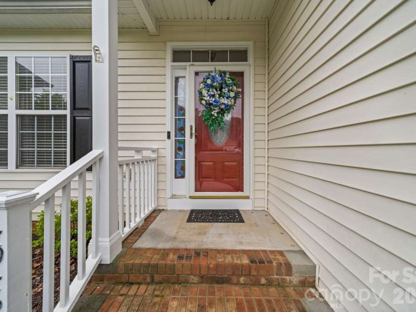 4046 Navajo Court, Rock Hill, SC 29732.  MLS# CAR4386629, YatesRealty ID 26015. 
