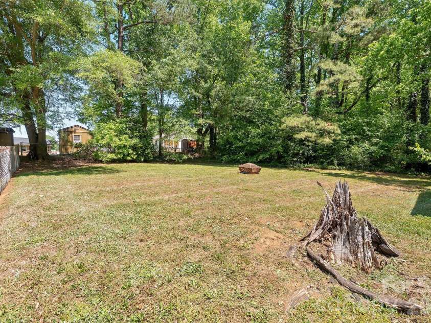 605 Boston Avenue, Bessemer City, NC 28016.  MLS# CAR4373424, YatesRealty ID 26017. 