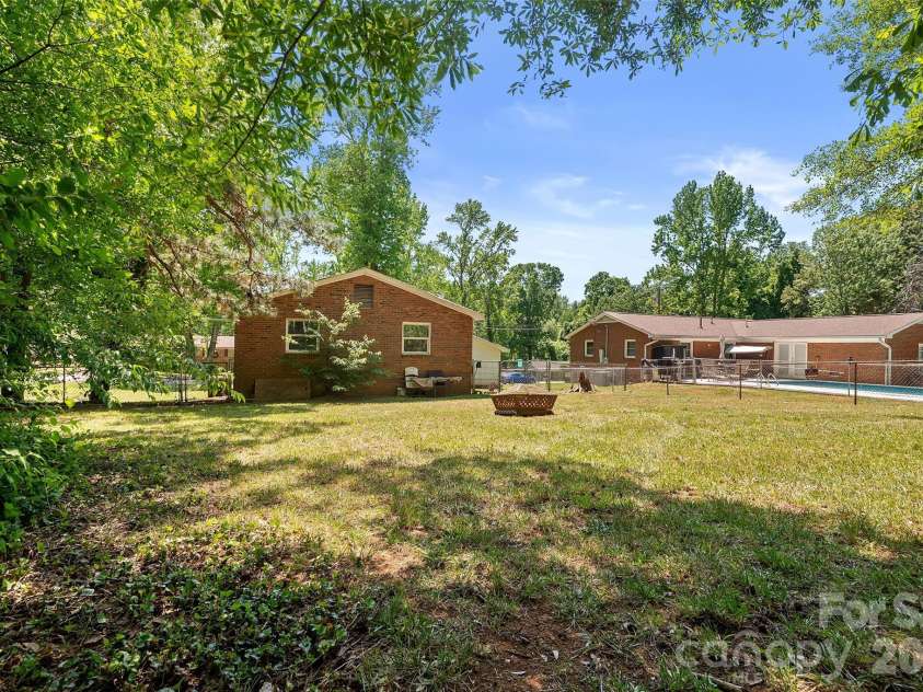 605 Boston Avenue, Bessemer City, NC 28016.  MLS# CAR4373424, YatesRealty ID 26017. 