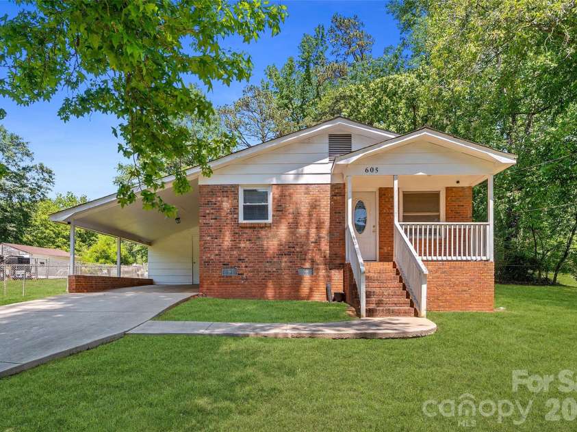 605 Boston Avenue, Bessemer City, NC 28016.  MLS# CAR4373424, YatesRealty ID 26017. 