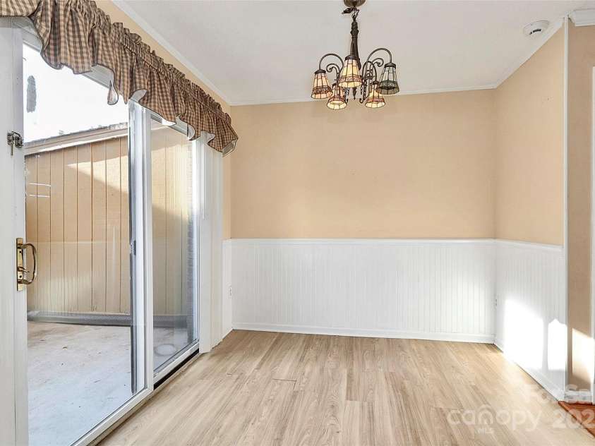 4500 Central Avenue, Charlotte, NC 28205.  MLS# CAR4278736, YatesRealty ID 26018. 