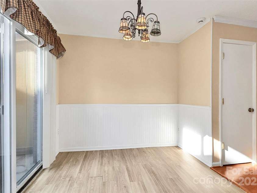 4500 Central Avenue, Charlotte, NC 28205.  MLS# CAR4278736, YatesRealty ID 26018. 