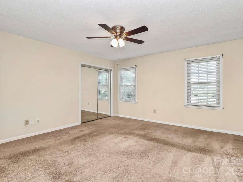 4500 Central Avenue, Charlotte, NC 28205.  MLS# CAR4278736, YatesRealty ID 26018. 