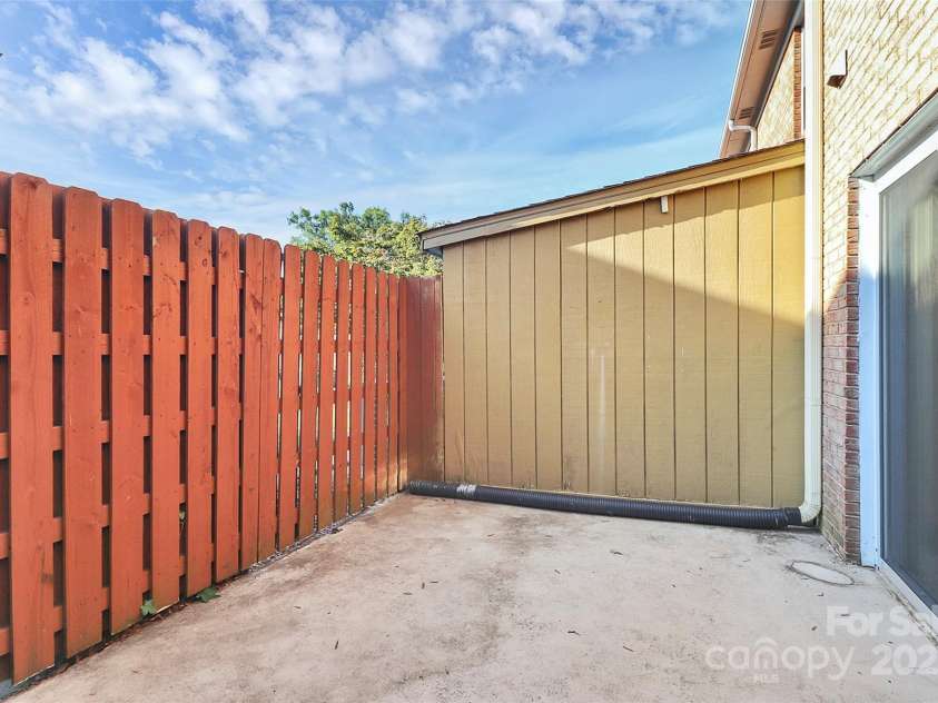 4500 Central Avenue, Charlotte, NC 28205.  MLS# CAR4278736, YatesRealty ID 26018. 