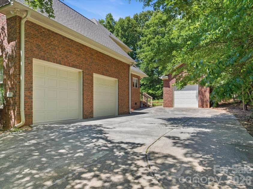 707 Mayfield Court, Fort Mill, SC 29715.  MLS# CAR4378861, YatesRealty ID 26018. 
