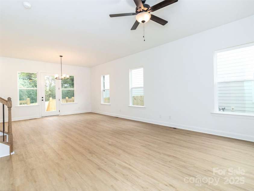 2501 ELON Street, Charlotte, NC 28208.  MLS# CAR4246570, YatesRealty ID 26019. 