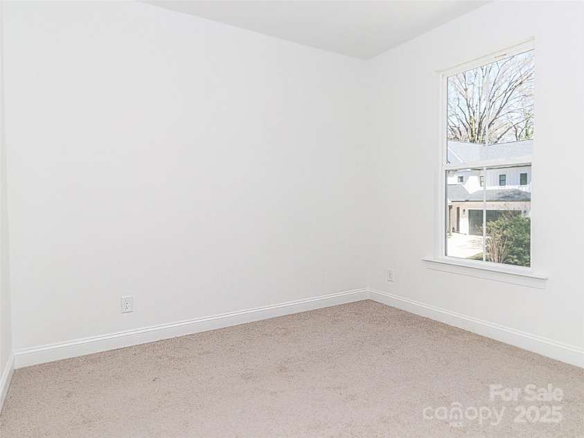 2501 ELON Street, Charlotte, NC 28208.  MLS# CAR4246570, YatesRealty ID 26019. 