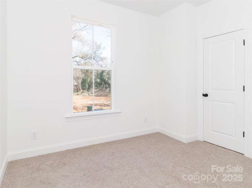 2501 ELON Street, Charlotte, NC 28208.  MLS# CAR4246570, YatesRealty ID 26019. 