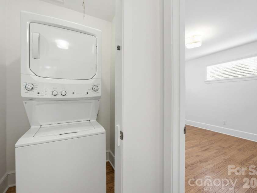 4500 Woodlark Lane, Charlotte, NC 28211.  MLS# CAR4395136, YatesRealty ID 26019. 