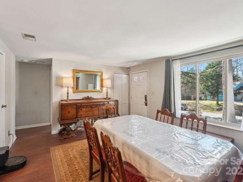 8432 Othello Place, Charlotte, NC 28227.  MLS# CAR4226678, YatesRealty ID 2602. 