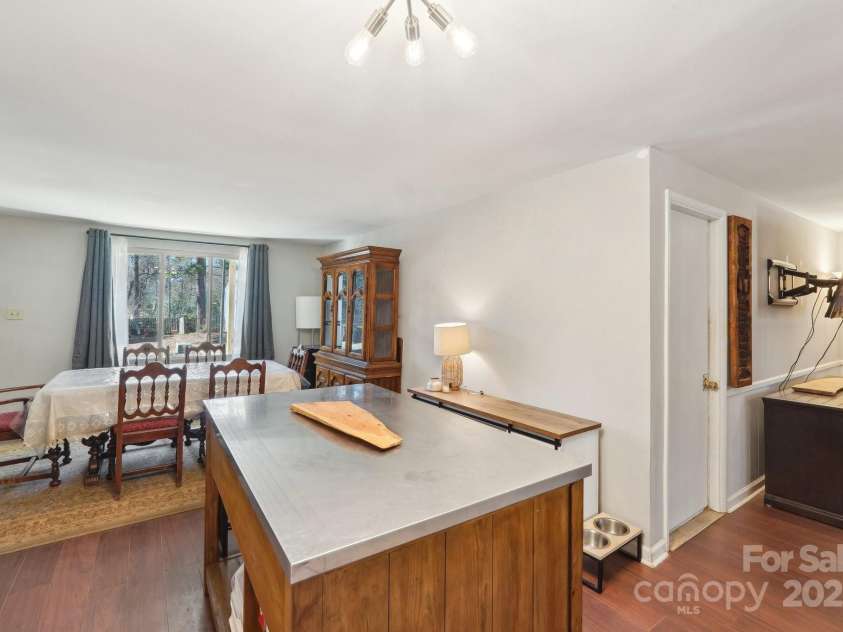 8432 Othello Place, Charlotte, NC 28227.  MLS# CAR4226678, YatesRealty ID 2602. 