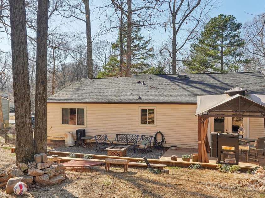 8432 Othello Place, Charlotte, NC 28227.  MLS# CAR4226678, YatesRealty ID 2602. 