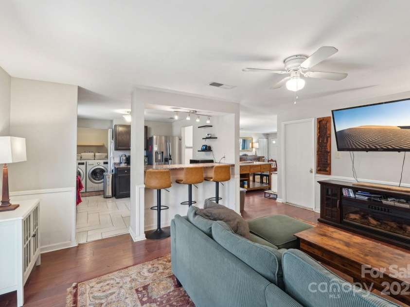8432 Othello Place, Charlotte, NC 28227.  MLS# CAR4226678, YatesRealty ID 2602. 
