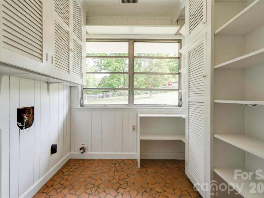 809 Forest Hill Drive, Shelby, NC 28150.  MLS# CAR4385208, YatesRealty ID 26022. Laundry and extra storage area. 