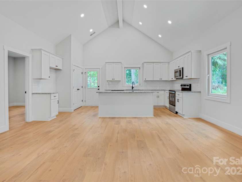 217 Norment Avenue, Gastonia, NC 28052.  MLS# CAR4280261, YatesRealty ID 26024. 