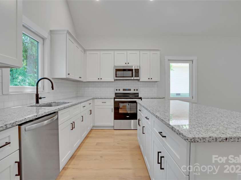 217 Norment Avenue, Gastonia, NC 28052.  MLS# CAR4280261, YatesRealty ID 26024. 