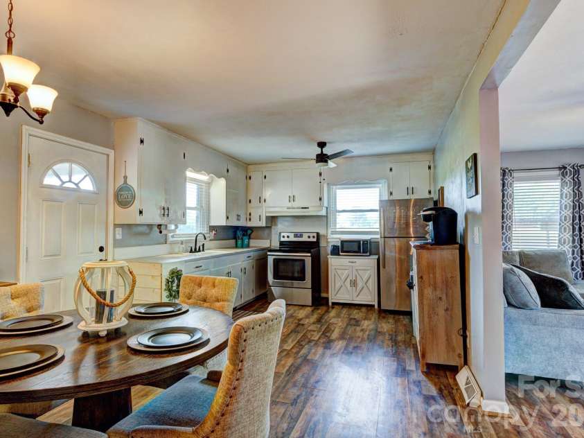 630 Old Stubbs Road, Cherryville, NC 28021.  MLS# CAR4384928, YatesRealty ID 26024. 