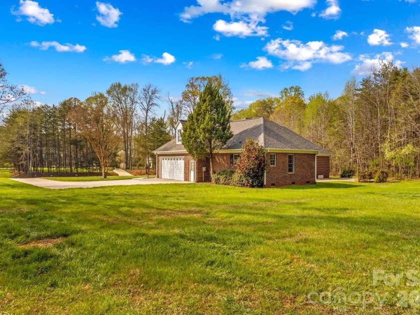 480 Adrian Road, Salisbury, NC 28146.  MLS# CAR4364171, YatesRealty ID 26025. 