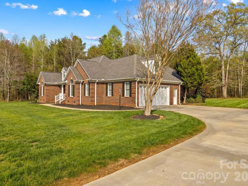 480 Adrian Road, Salisbury, NC 28146.  MLS# CAR4364171, YatesRealty ID 26025. 