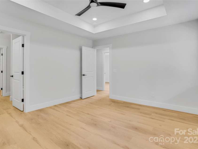 1043 Secor Street, Statesville, NC 28677.  MLS# CAR4280265, YatesRealty ID 26026. 