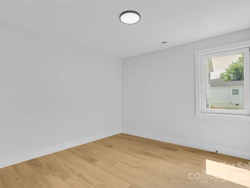 1043 Secor Street, Statesville, NC 28677.  MLS# CAR4280265, YatesRealty ID 26026. 