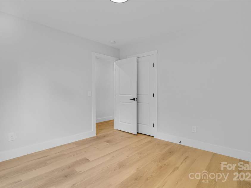 1043 Secor Street, Statesville, NC 28677.  MLS# CAR4280265, YatesRealty ID 26026. 