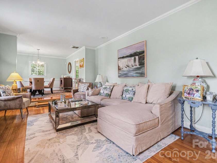 6641 Brookmeade Drive, Charlotte, NC 28226.  MLS# CAR4384428, YatesRealty ID 26026. 