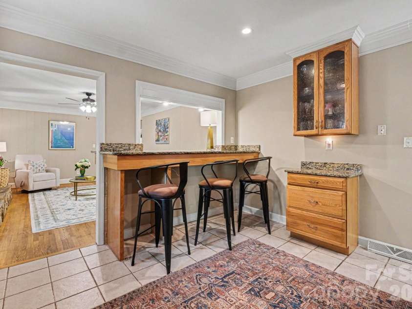 6641 Brookmeade Drive, Charlotte, NC 28226.  MLS# CAR4384428, YatesRealty ID 26026. 