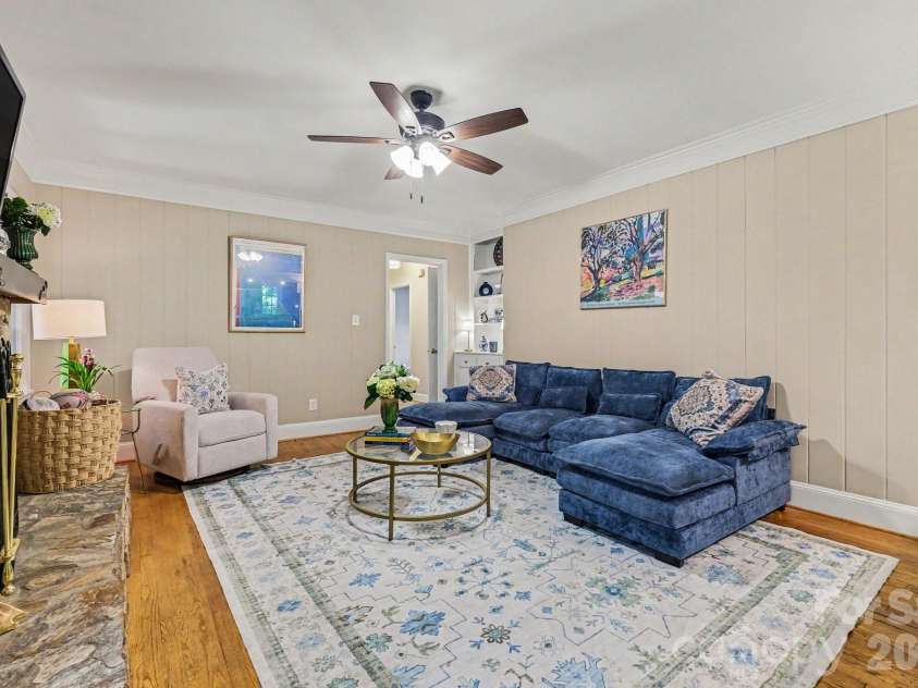6641 Brookmeade Drive, Charlotte, NC 28226.  MLS# CAR4384428, YatesRealty ID 26026. 