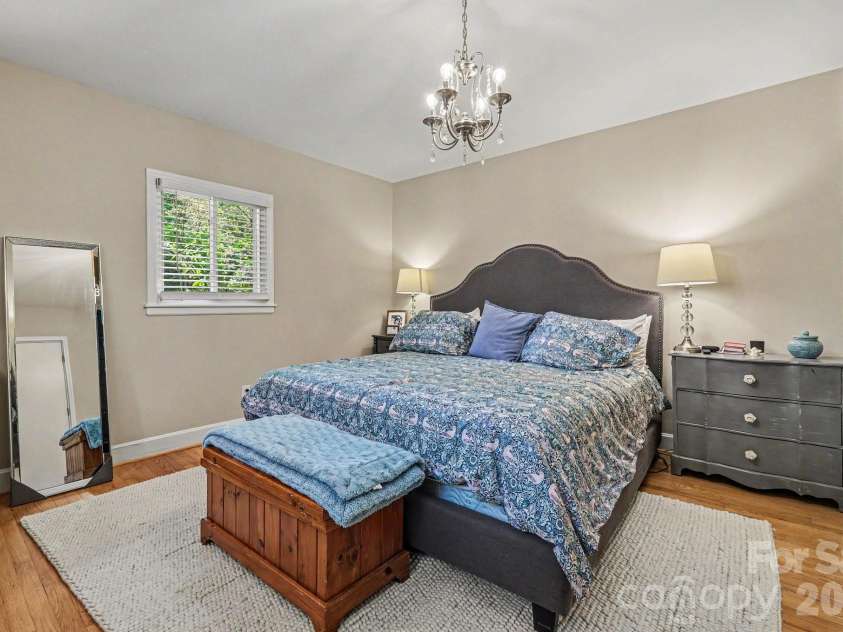 6641 Brookmeade Drive, Charlotte, NC 28226.  MLS# CAR4384428, YatesRealty ID 26026. 