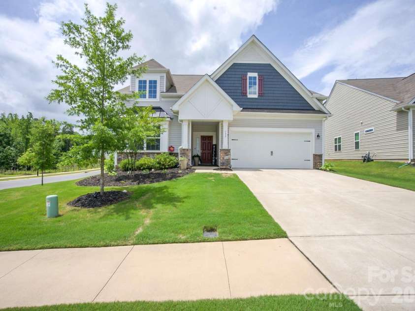 133 Dubois Drive, Mooresville, NC 28115.  MLS# CAR4385775, YatesRealty ID 26027. 
