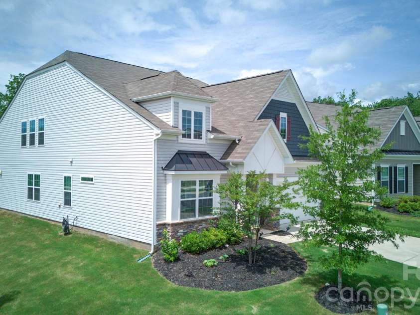 133 Dubois Drive, Mooresville, NC 28115.  MLS# CAR4385775, YatesRealty ID 26027. Oversized corner lot
