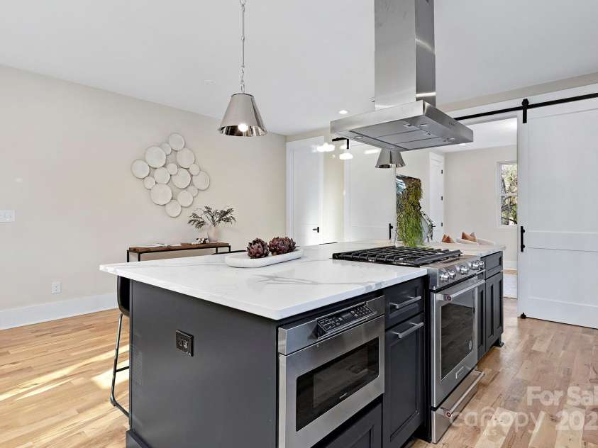 3129 Rush Avenue, Charlotte, NC 28208.  MLS# CAR4242133, YatesRealty ID 26028. 