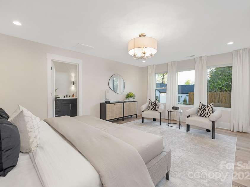 3129 Rush Avenue, Charlotte, NC 28208.  MLS# CAR4242133, YatesRealty ID 26028. 