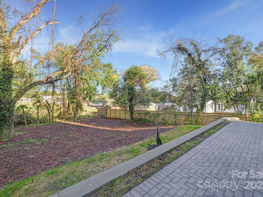 3129 Rush Avenue, Charlotte, NC 28208.  MLS# CAR4242133, YatesRealty ID 26028. 