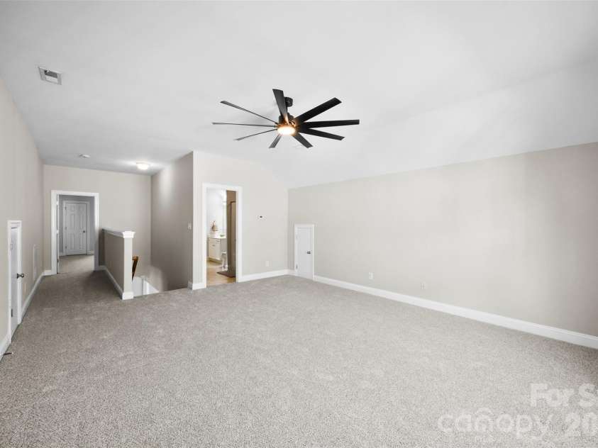 8105 Prescot Glen Parkway, Waxhaw, NC 28173.  MLS# CAR4358621, YatesRealty ID 26029. 