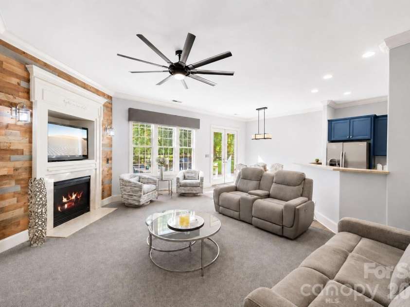 8105 Prescot Glen Parkway, Waxhaw, NC 28173.  MLS# CAR4358621, YatesRealty ID 26029. 