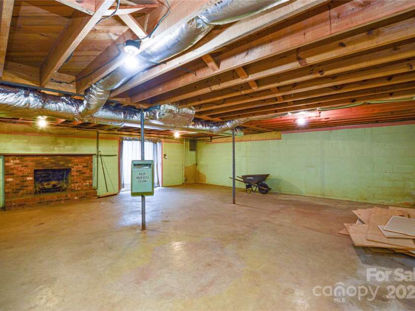 1405 Forest Park Drive, Statesville, NC 28677.  MLS# CAR4324880, YatesRealty ID 2603. 