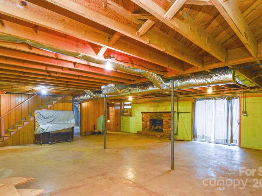 1405 Forest Park Drive, Statesville, NC 28677.  MLS# CAR4324880, YatesRealty ID 2603. 