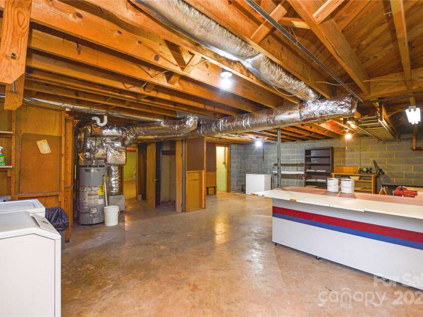 1405 Forest Park Drive, Statesville, NC 28677.  MLS# CAR4324880, YatesRealty ID 2603. 