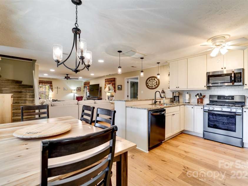 1832 University Heights, Cullowhee, NC 28723.  MLS# CAR4234454, YatesRealty ID 2603. 
