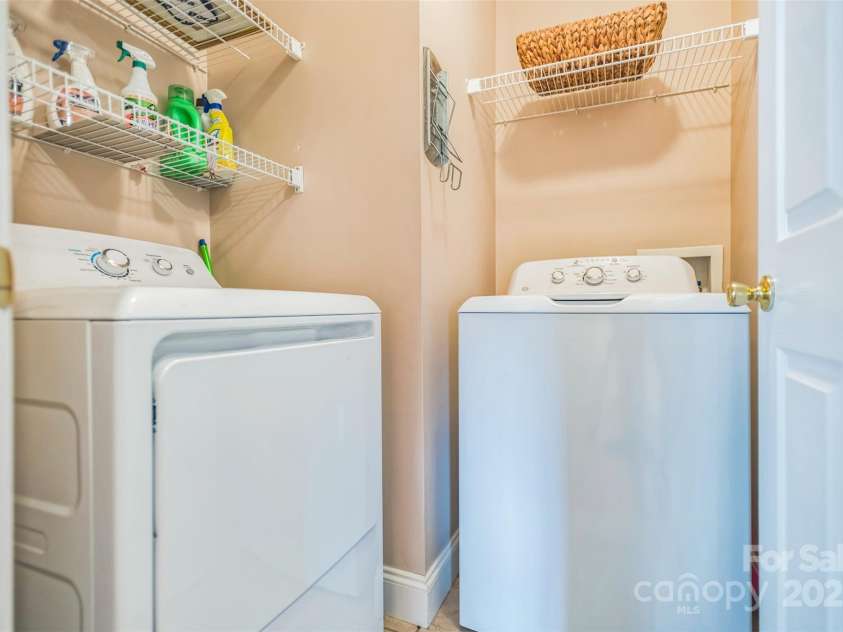 211 Abee Street, Morganton, NC 28655.  MLS# CAR4281511, YatesRealty ID 26030. 