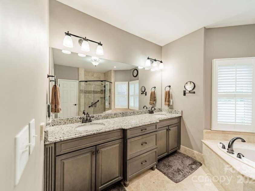 134 Lawrence Tee Lane, Mooresville, NC 28117.  MLS# CAR4254574, YatesRealty ID 26031. 