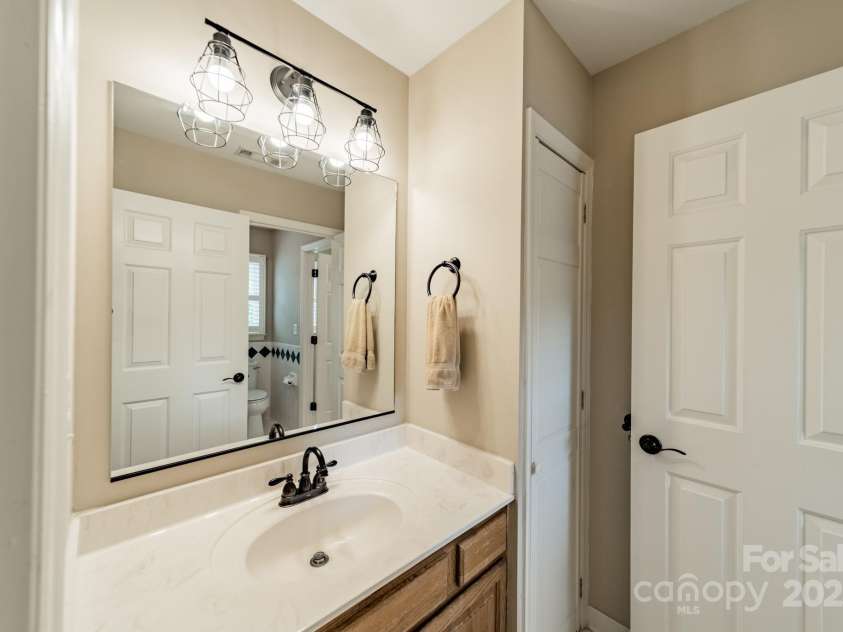 134 Lawrence Tee Lane, Mooresville, NC 28117.  MLS# CAR4254574, YatesRealty ID 26031. 