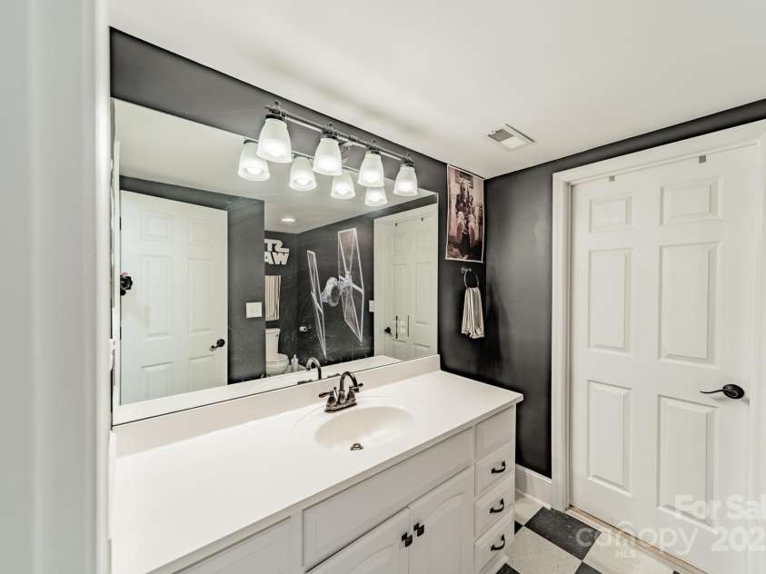 134 Lawrence Tee Lane, Mooresville, NC 28117.  MLS# CAR4254574, YatesRealty ID 26031. 